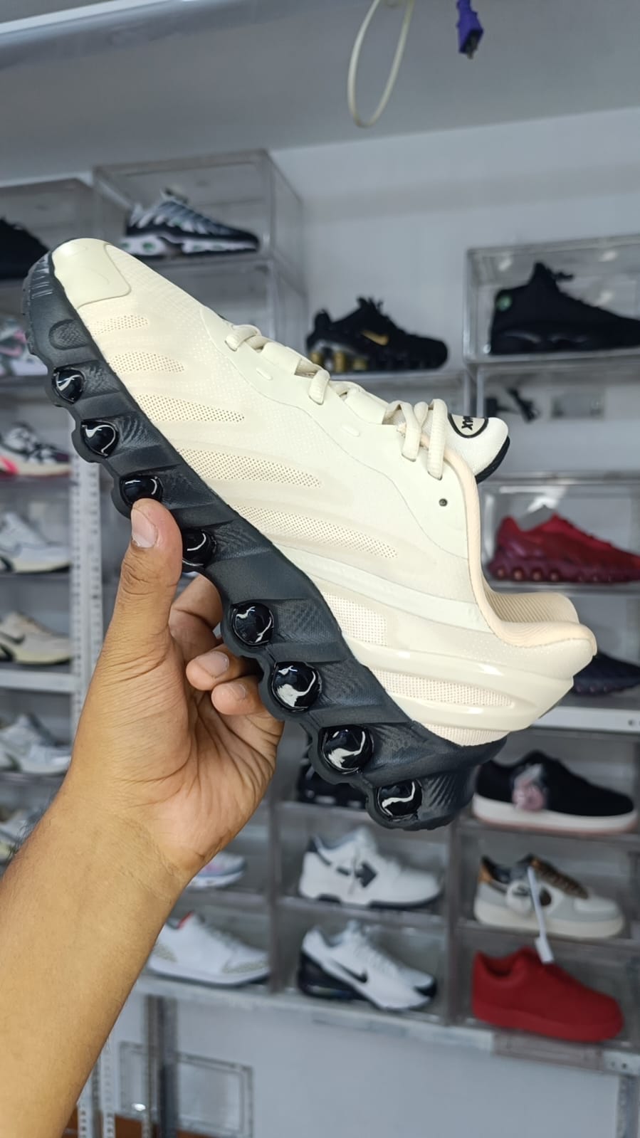 NIKE AIR MAX DN8 2025