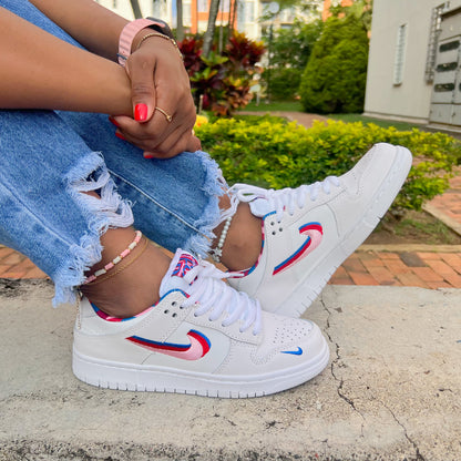 NIKE DUNK PARRA