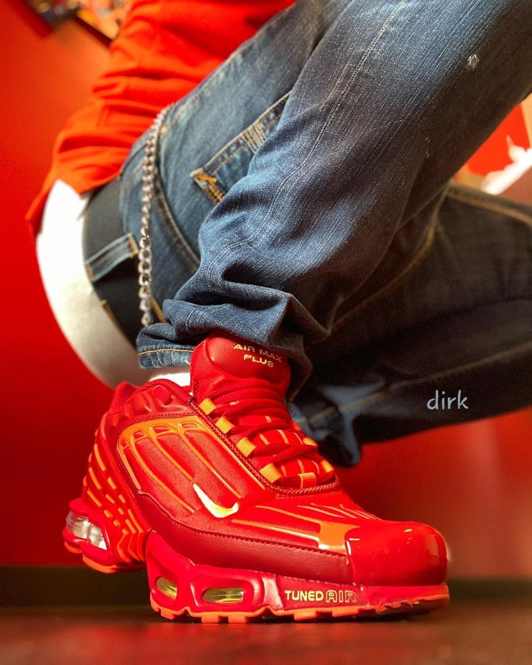 NIKE AIR MAX PLUS 3