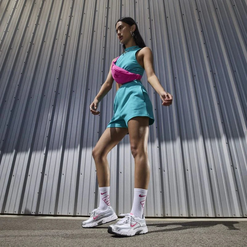 NIKE INIATOR