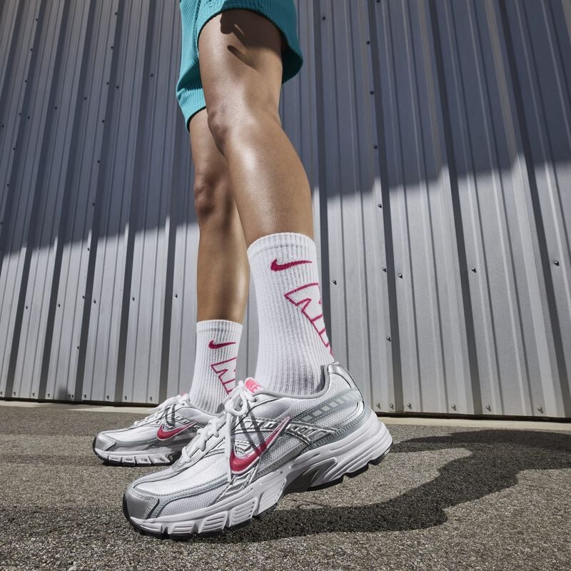 NIKE INIATOR