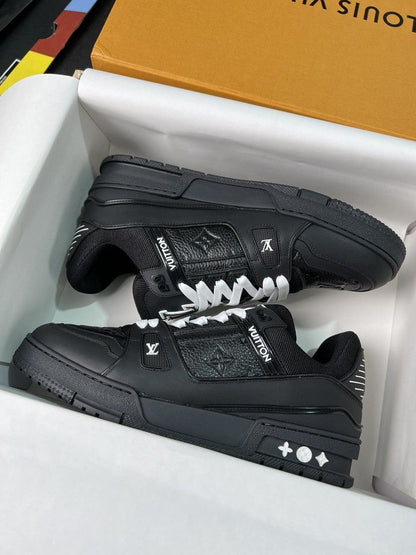 LOUIS VUITTON TRAINNERS BLACK "PK"