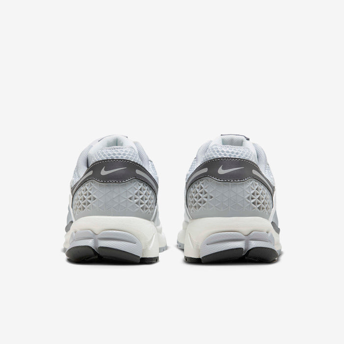 NIKE VOMERO 5 "PURE PLATINUM"
