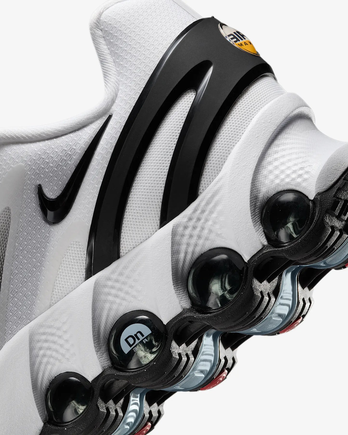 NIKE AIR MAX DN8 2025
