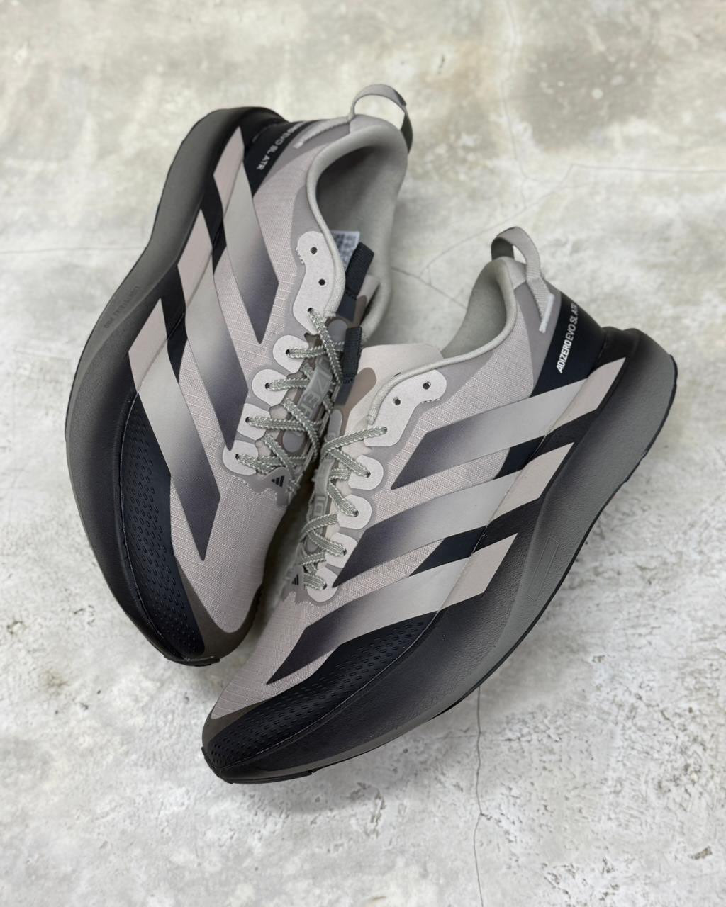 ADIDAS ADIZERO SL