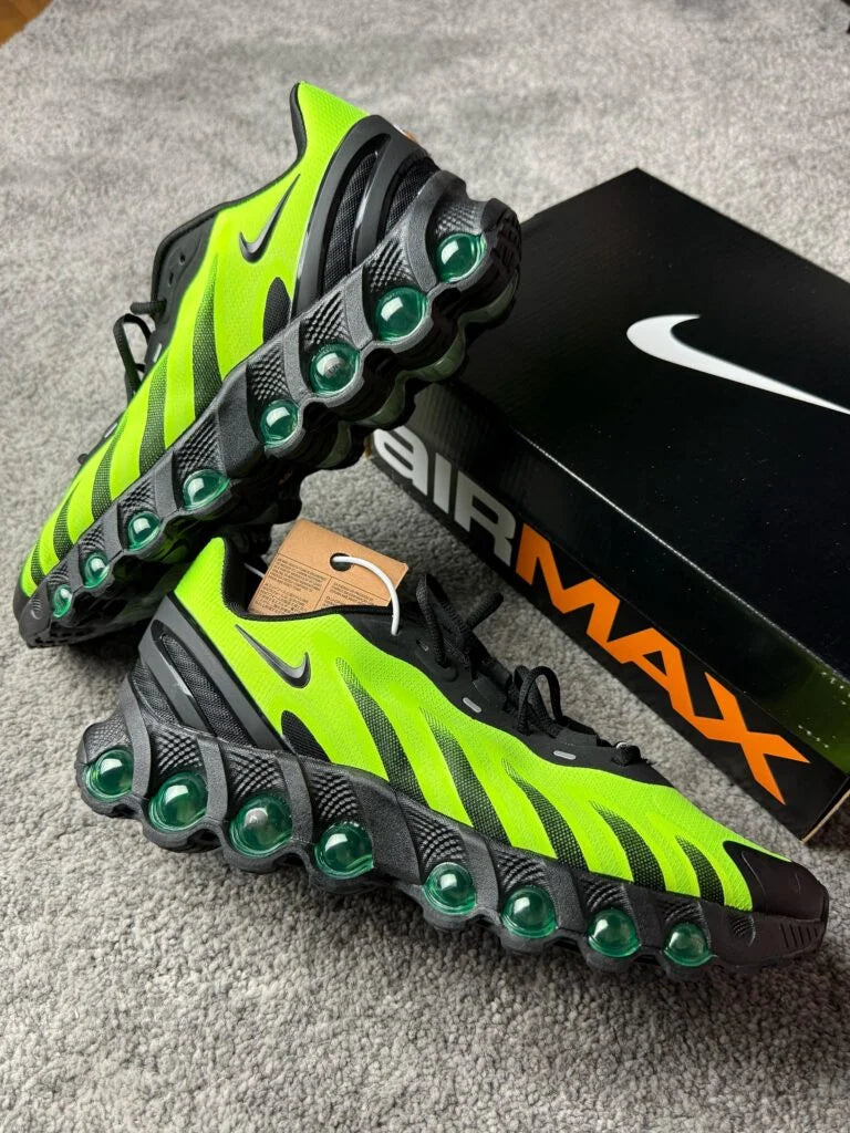 NIKE AIR MAX DN8