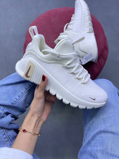 NIKE METCON WOMENS