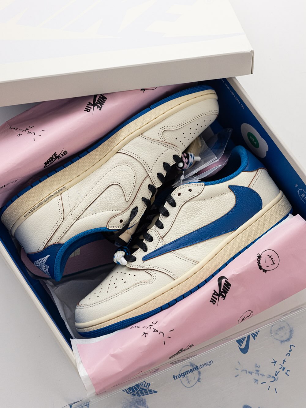 AIR JORDAN 1 LOW FRAGMENT SAIL X TRAVIS SCOTT