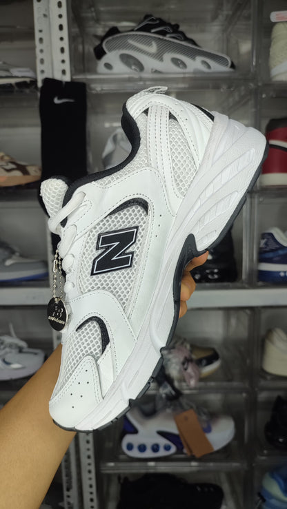 NEW BALANCE 530 "WHITE BLACK"