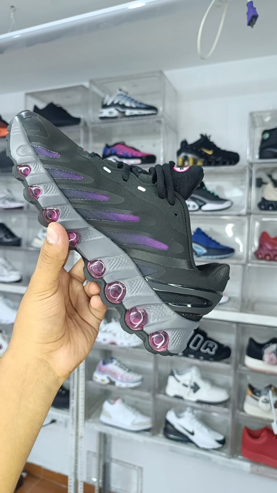 NIKE AIR MAX DN8 2025