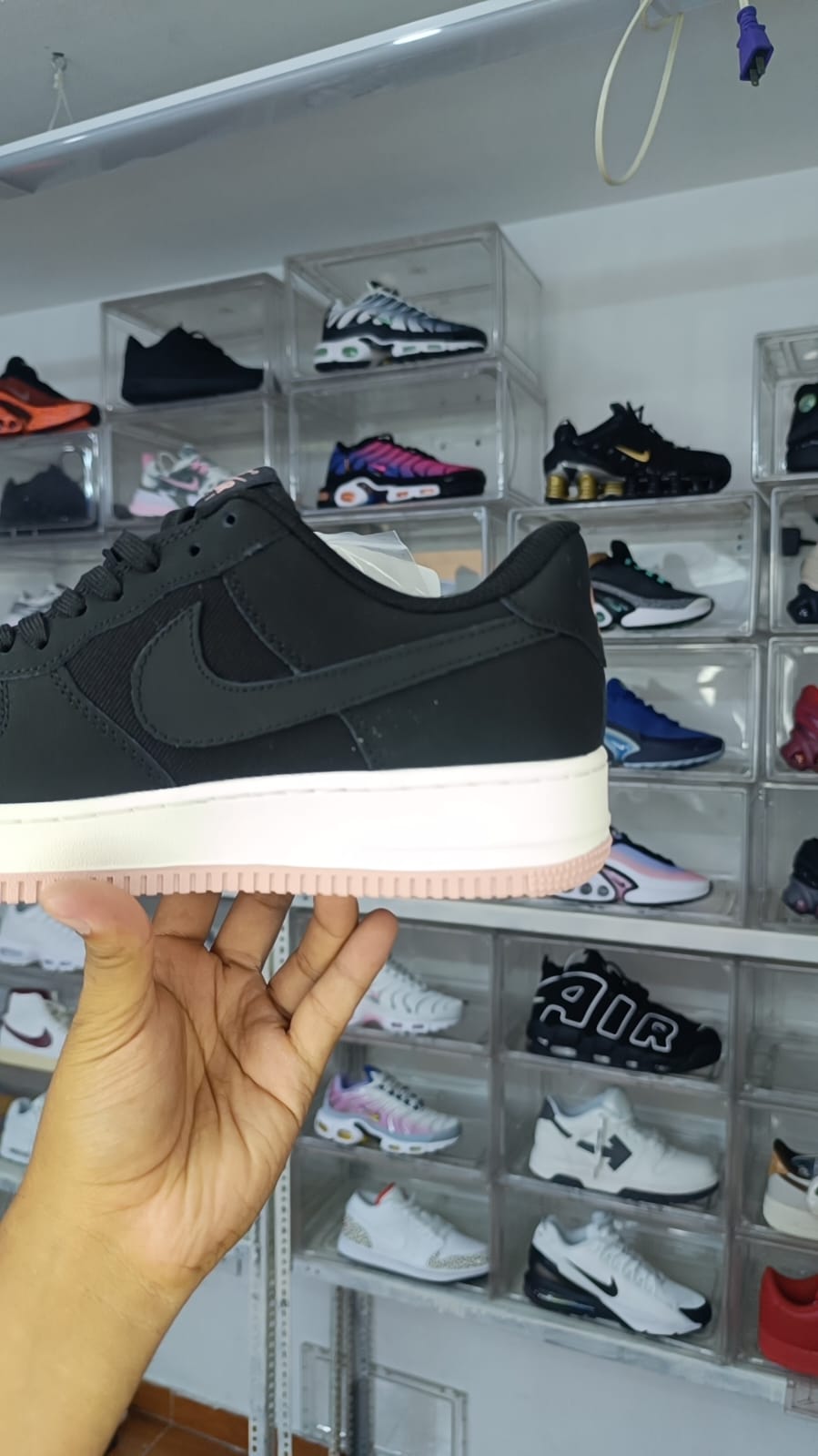 NIKE AIR FORCE 1