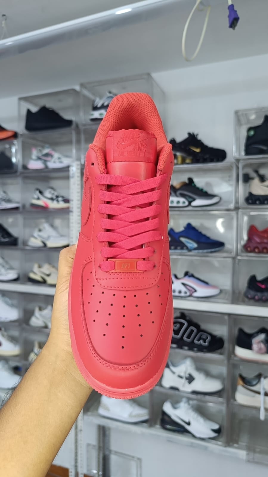 NIKE AIR FORCE 1 "TRIPLE RED"