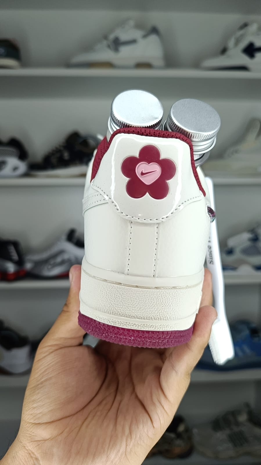 NIKE AIR FORCE 1 VALENTINE DAYS