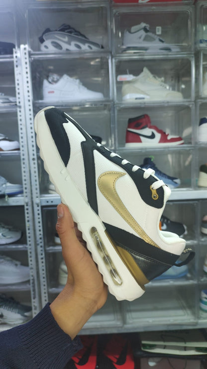 NIKE AIR MAX DAWN