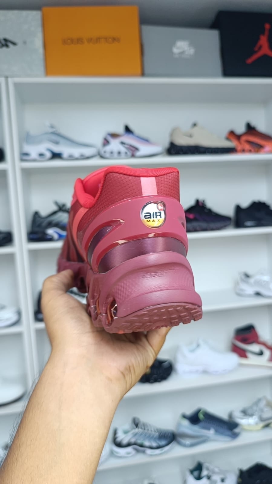 NIKE AIR MAX DN8 RED