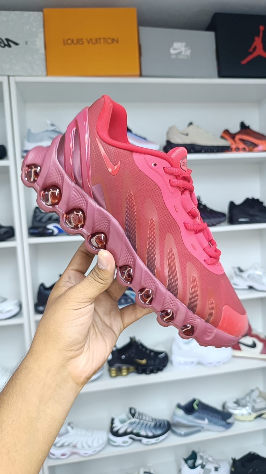 NIKE AIR MAX DN8 RED