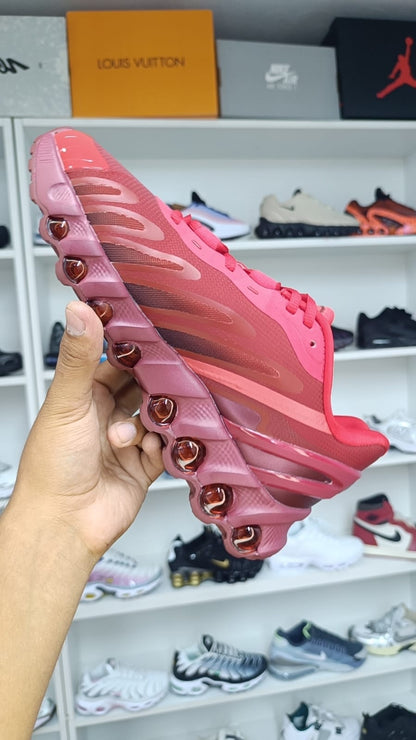 NIKE AIR MAX DN8 RED