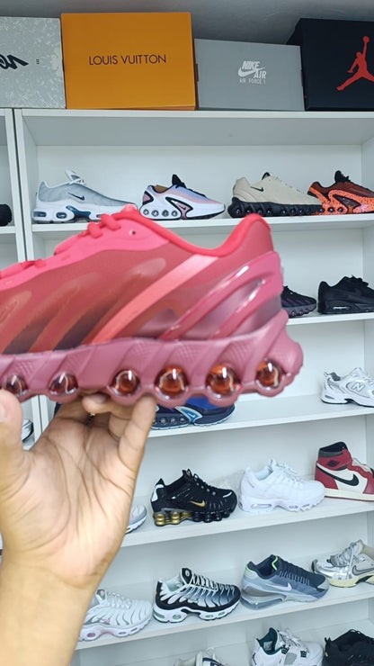 NIKE AIR MAX DN8 RED