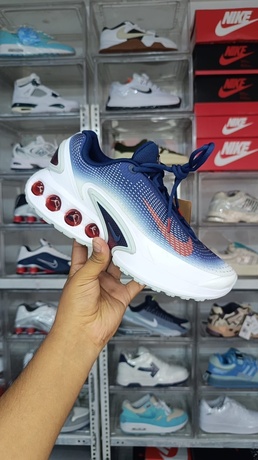 NIKE AIR MAX DN