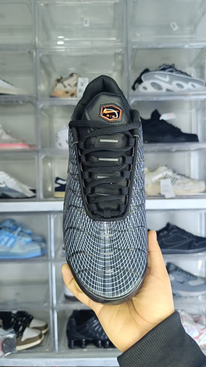 NIKE AIR MAX TN