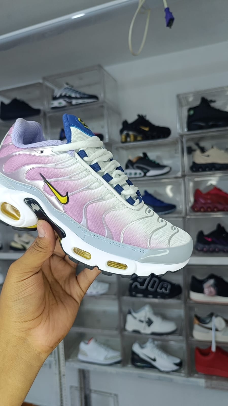 NIKE AIR MAX TN PLUS "VIOLET DUST HIGH VOLTAGE"