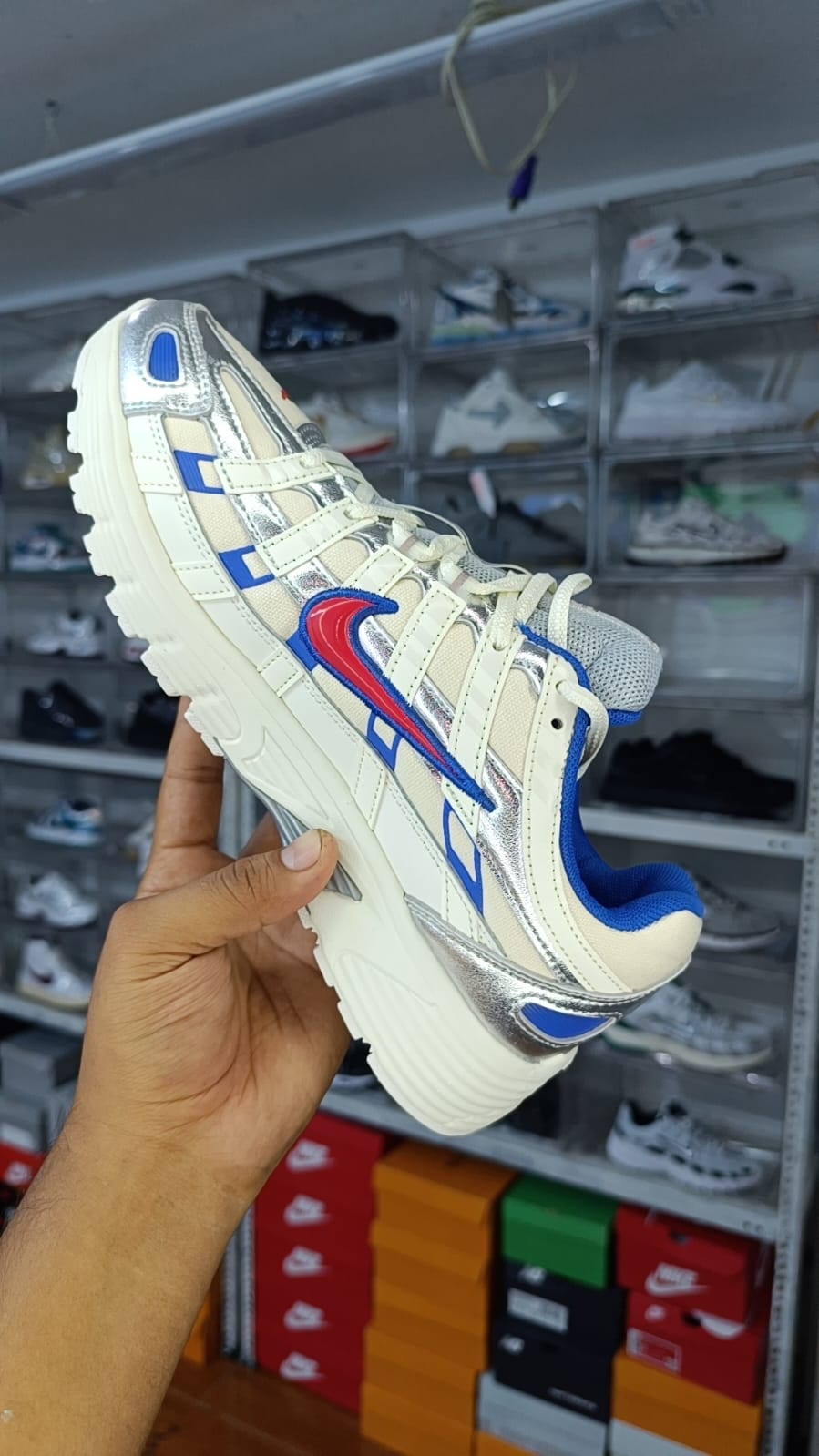 NIKE P6000