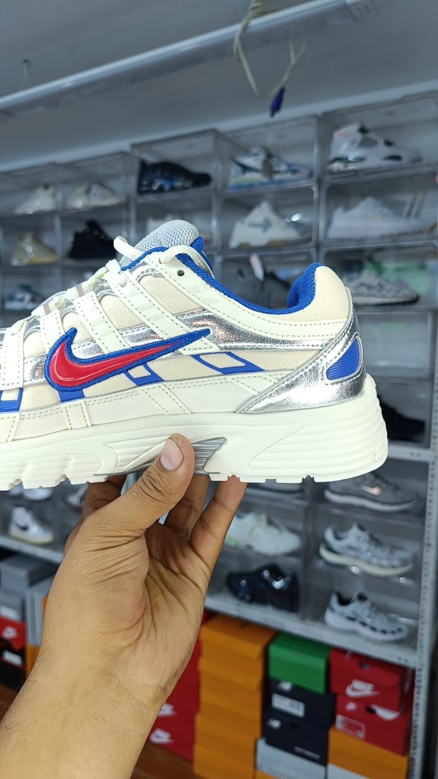 NIKE P6000