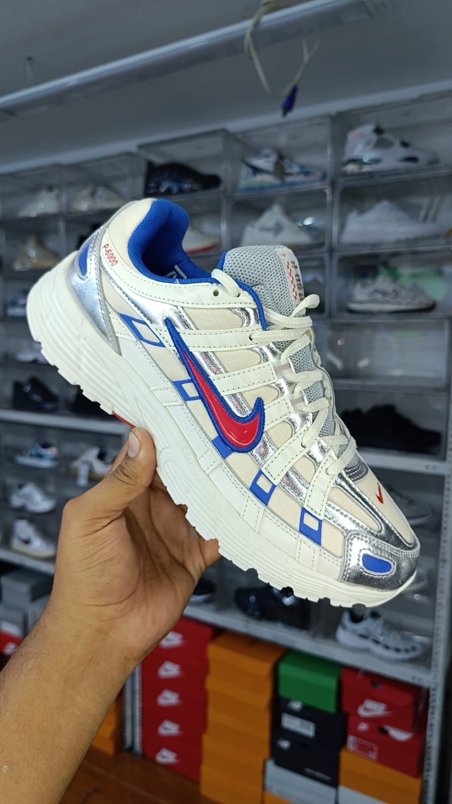 NIKE P6000