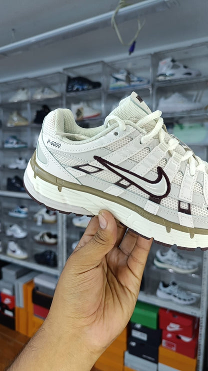 NIKE P6000
