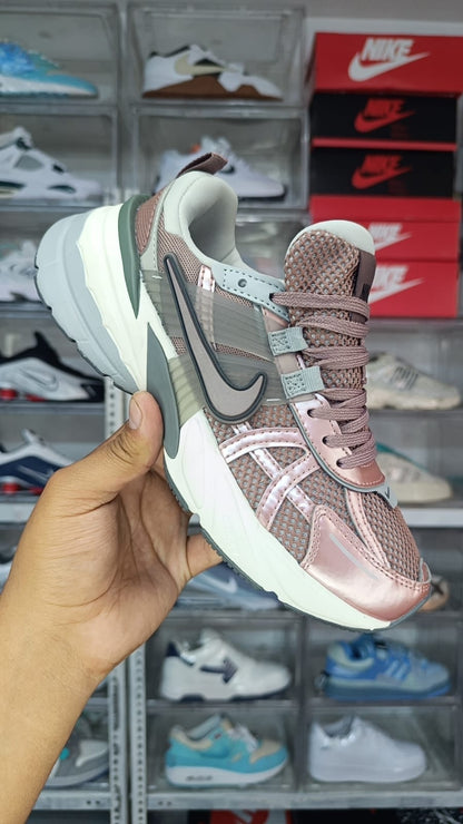 NIKE V2K RUN