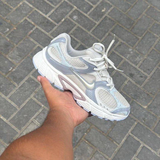 NIKE V5  RNR