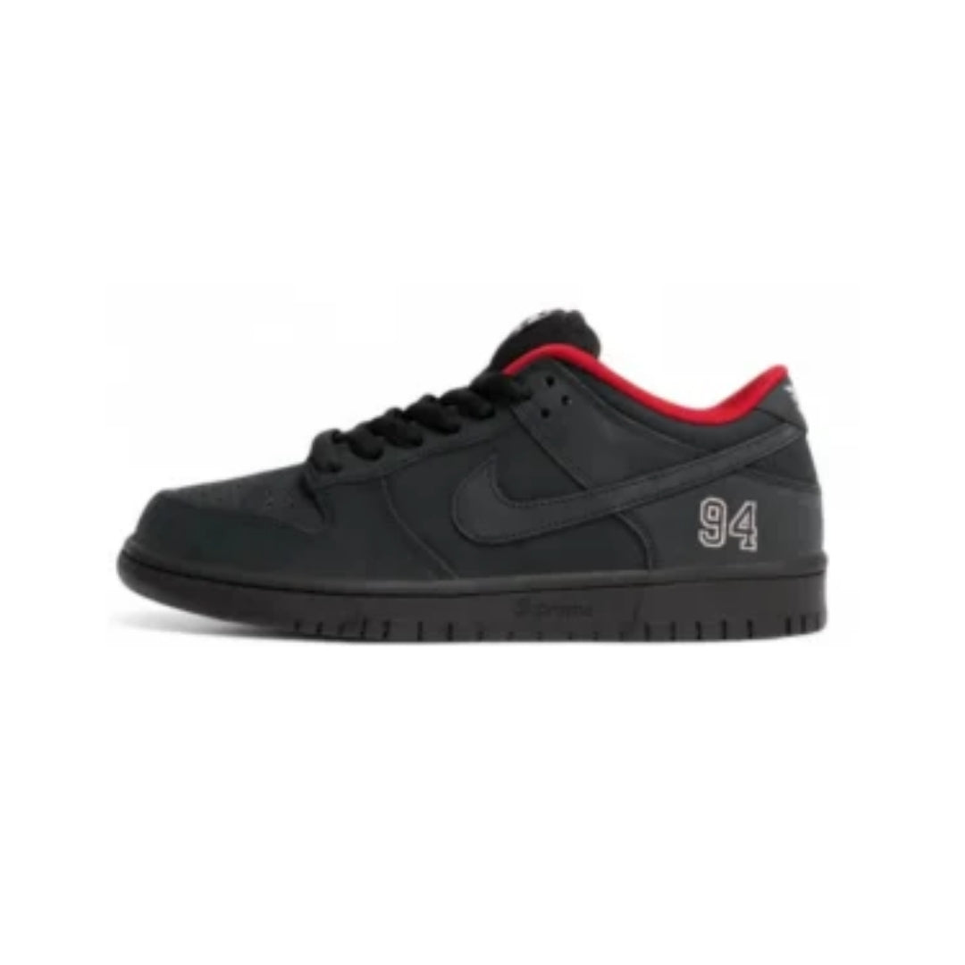 NIKE DUNK LOW x SUPREME