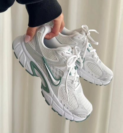 NIKE V5  RNR