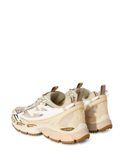 OFF WHITE