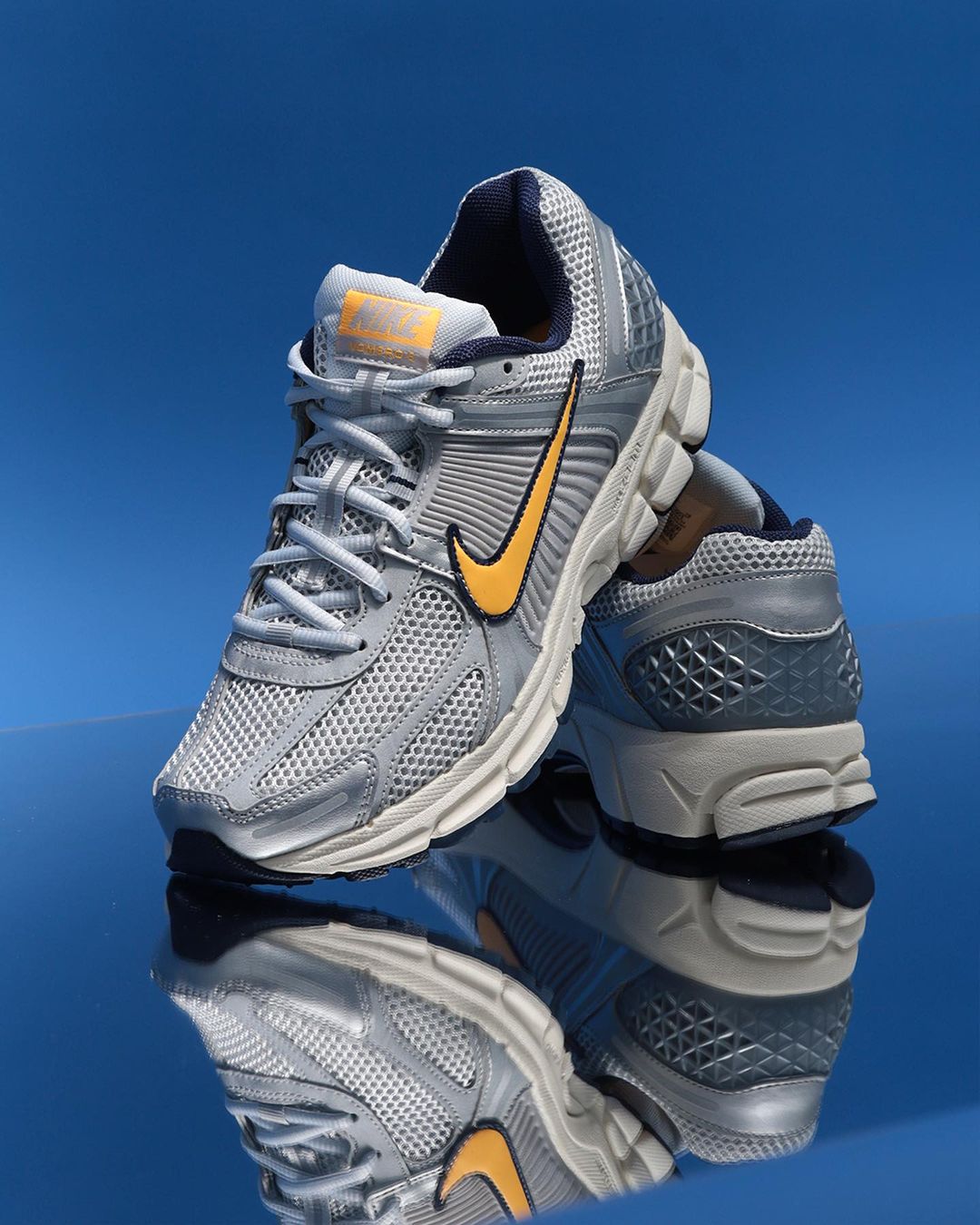 NIKE VOMERO 5