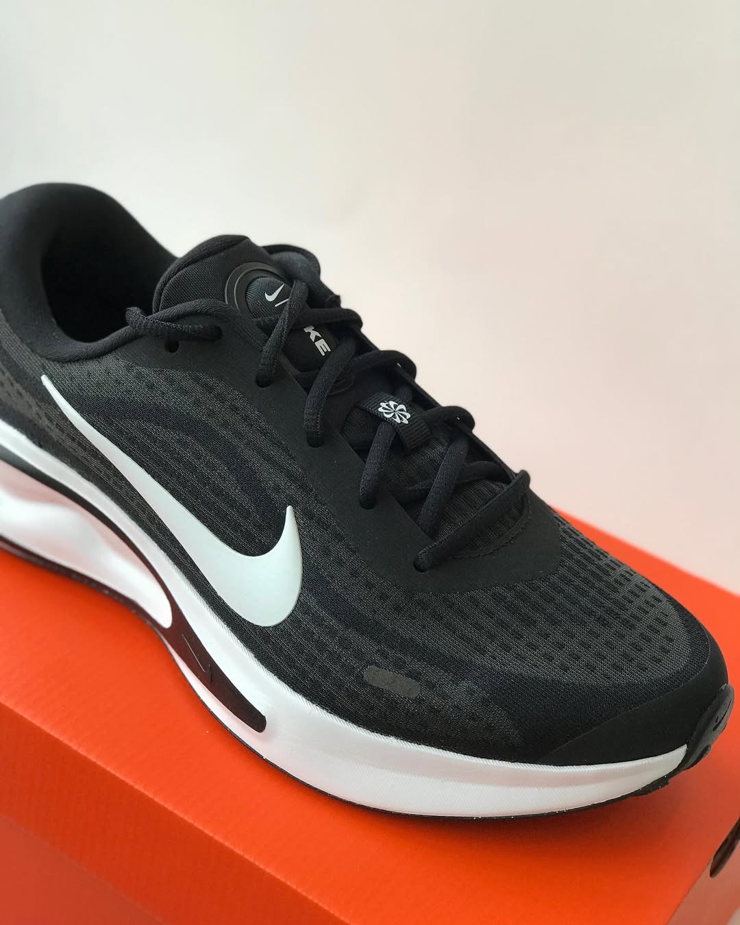 NIKE JOURNEY RUN