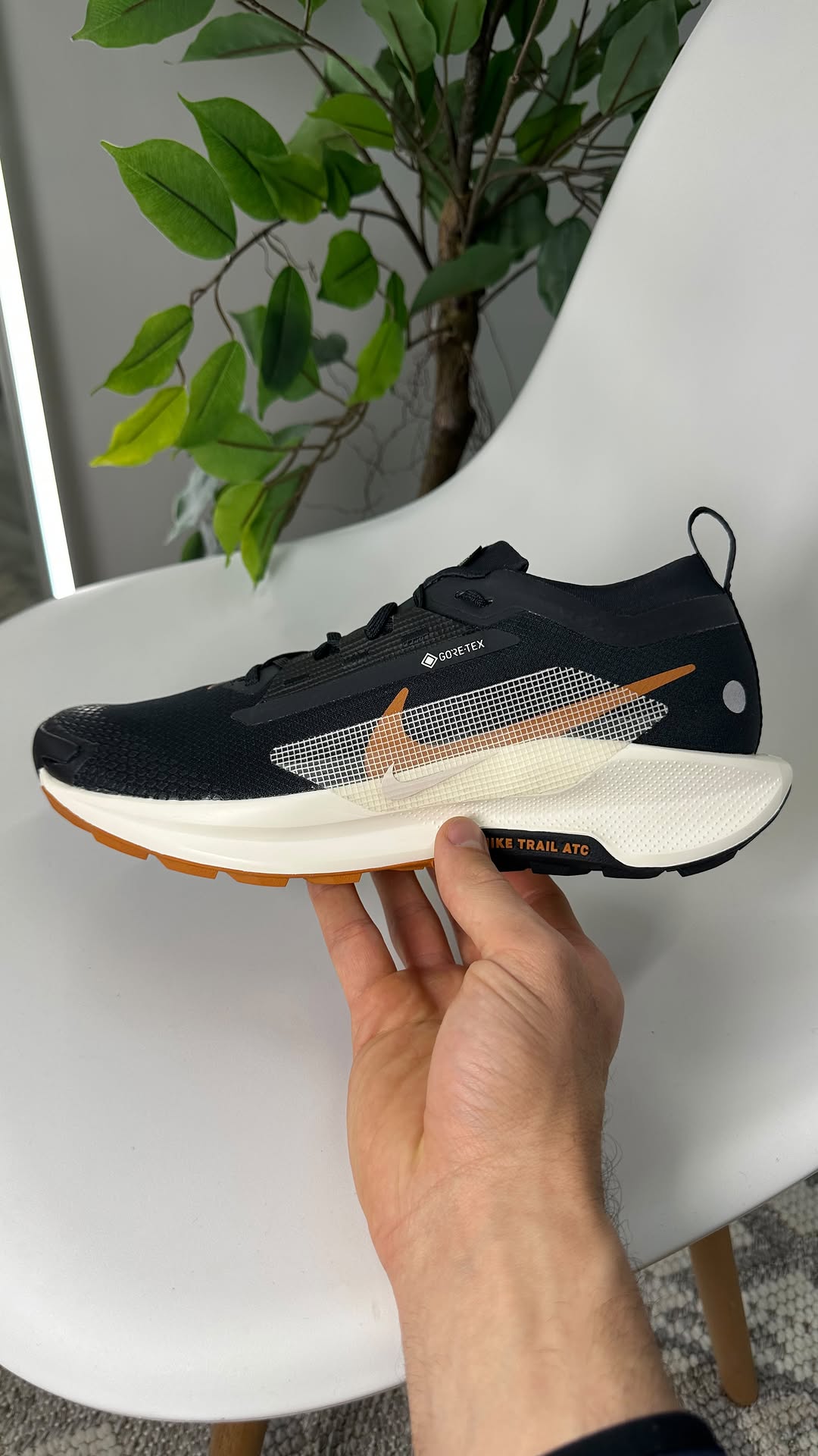 NIKE ZEGAMA 2 TRAIL 5