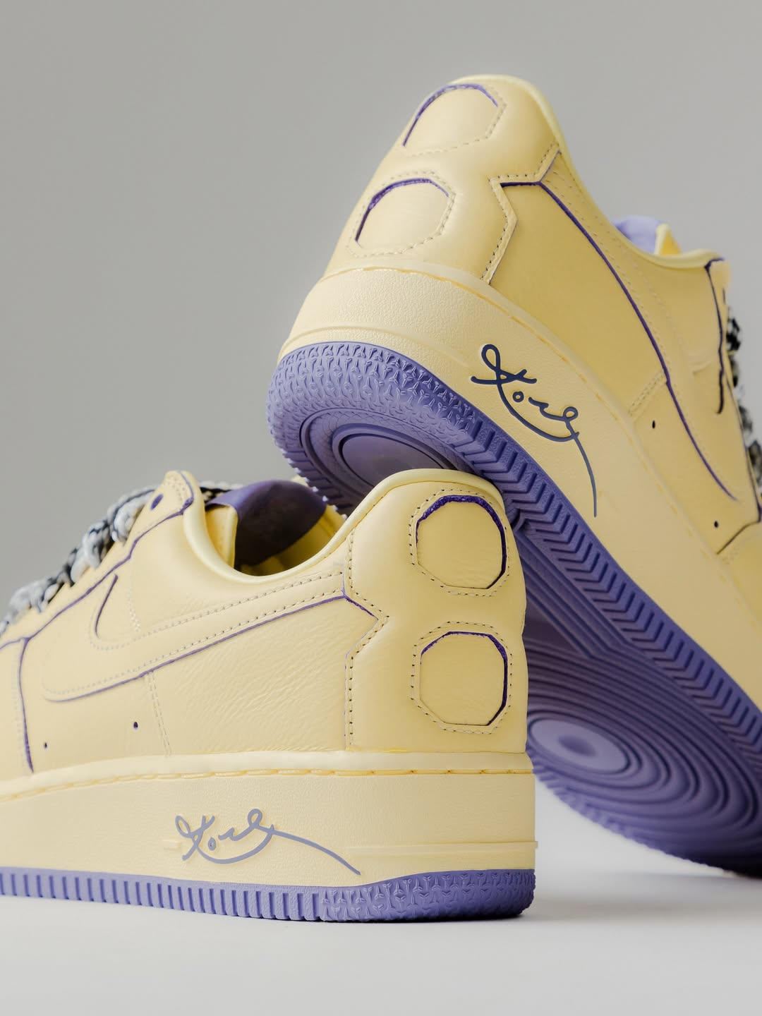 NIKE AIR FORCE 1