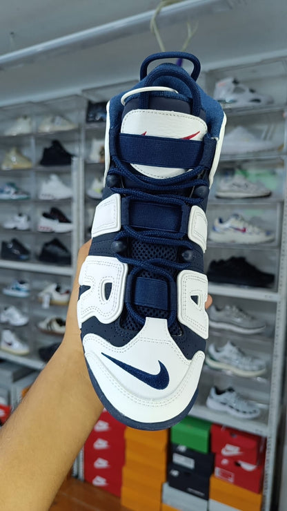 NIKE UPTEMPO