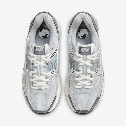 NIKE VOMERO 5 "PURE PLATINUM"