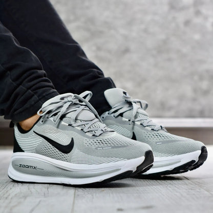 NIKE VOMERO 18