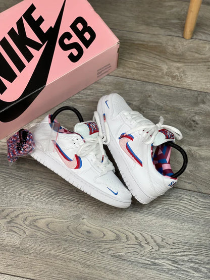 NIKE DUNK PARRA
