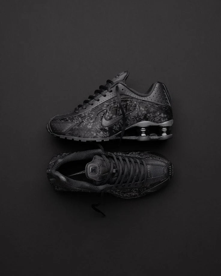 NIKE SHOX R4
