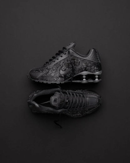 NIKE SHOX R4