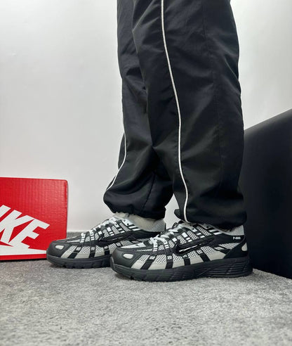 NIKE P6000