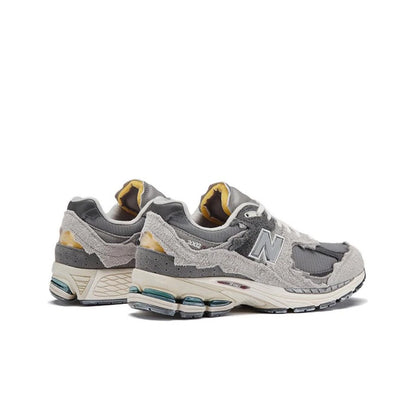 NEW BALANCE 2002RD
